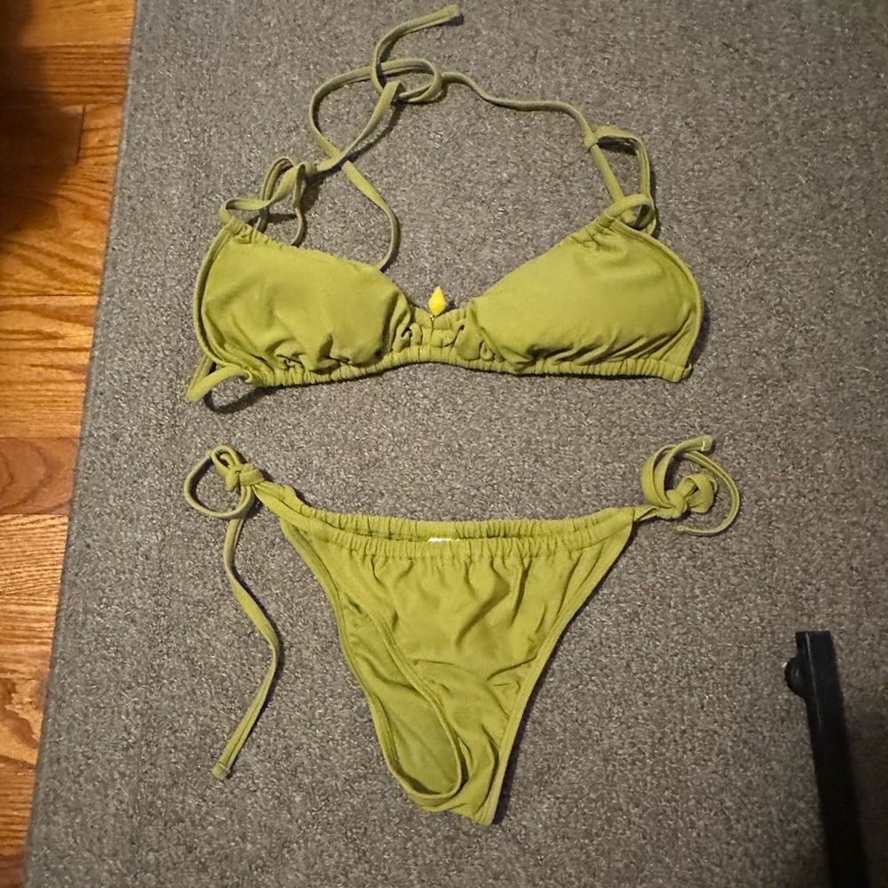Adujstable Green Bikini with Lemon Charm Swimsuit (Top XL/Bottom XS)